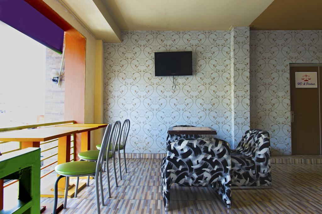 Reddoorz @ Tebet Asem Baris Hotel Jakarta Exterior photo