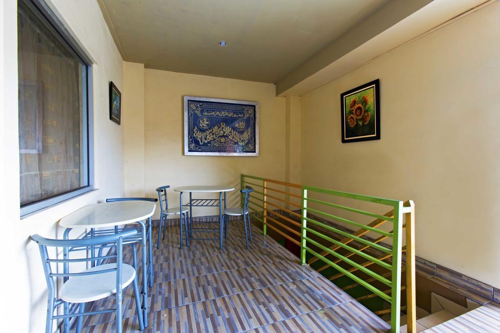Reddoorz @ Tebet Asem Baris Hotel Jakarta Exterior photo